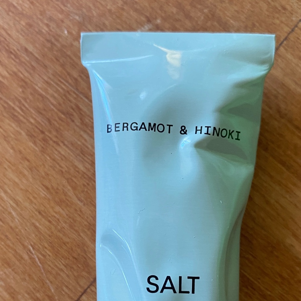 Salt & Stone Bergamot & Hinoku Body Lotion 1.0 fl oz Travel Size - Picture 3 of 7